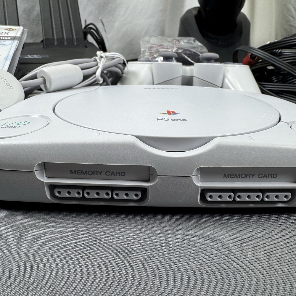 PS One Console And Racing‎ Bundle - Picture 14 of 16